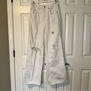 Urban Outfitters BDG High Waisted Puddle Jeans White Size 27/32